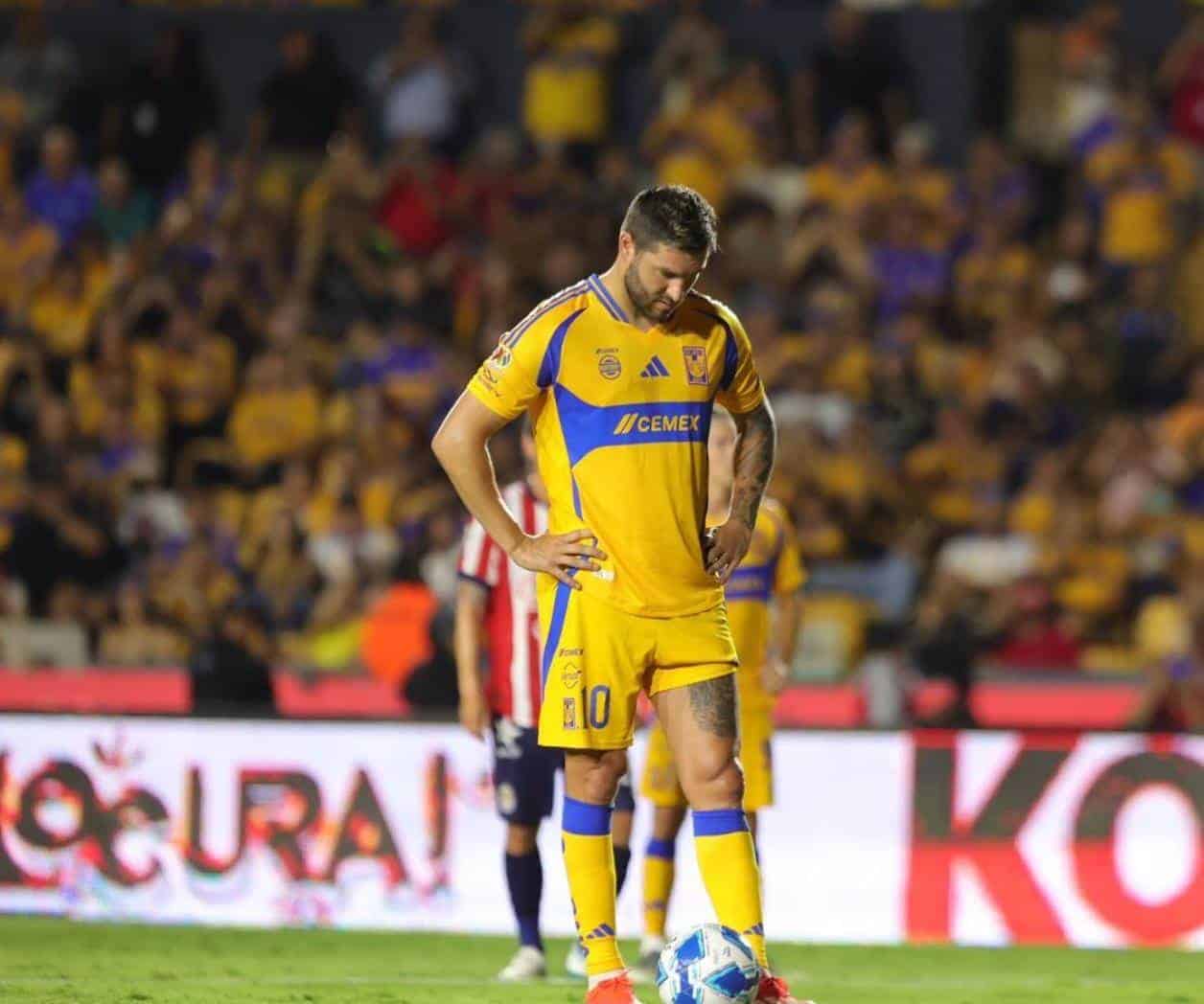 Empatan Tigres y Chivas