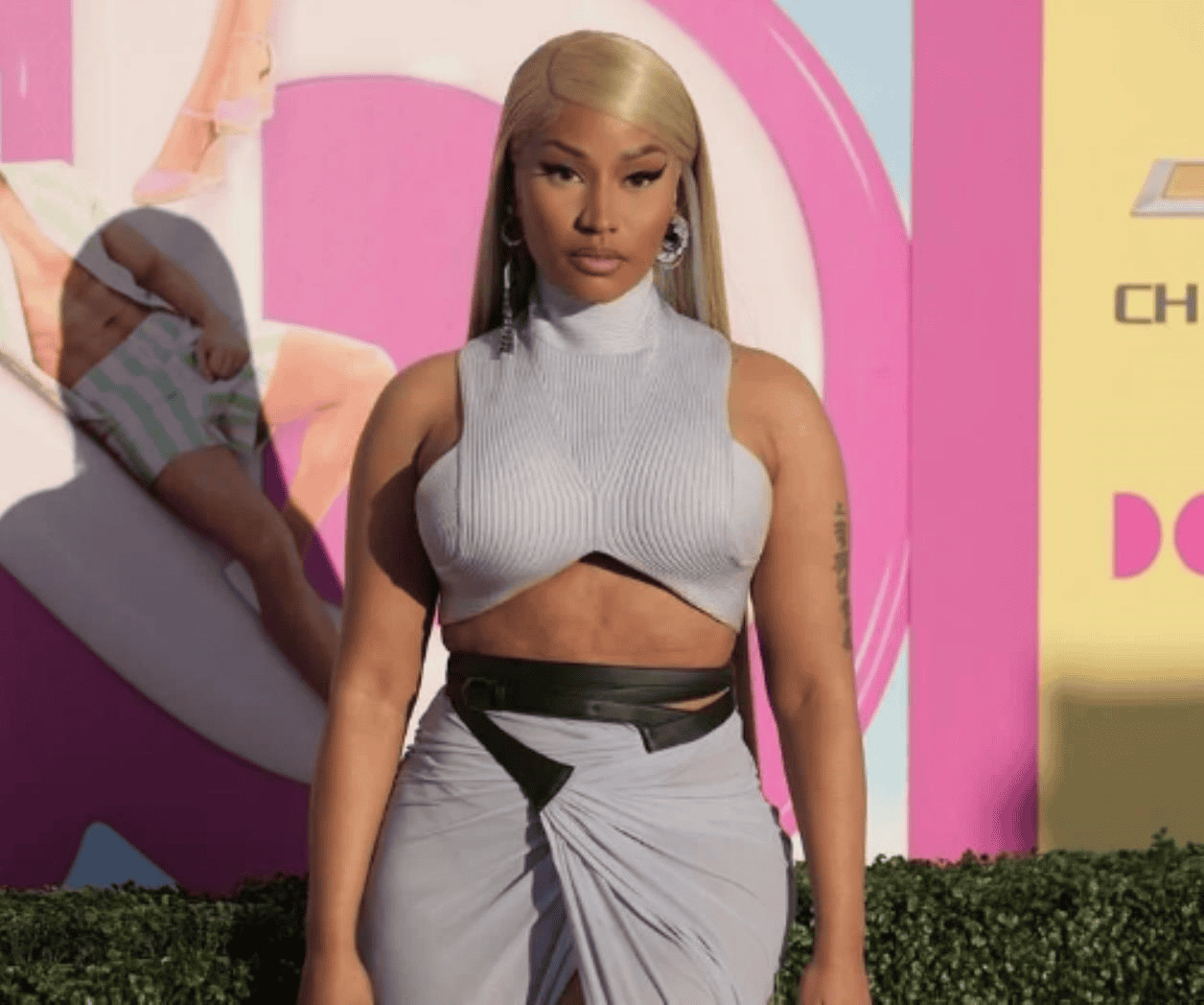 Demanda fan a Nicki Minaj por ridiculizarlo; le pide 5 mdd