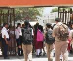 Llaman a maestros no excederse en materiales: Piden en educación lista de útiles ligera