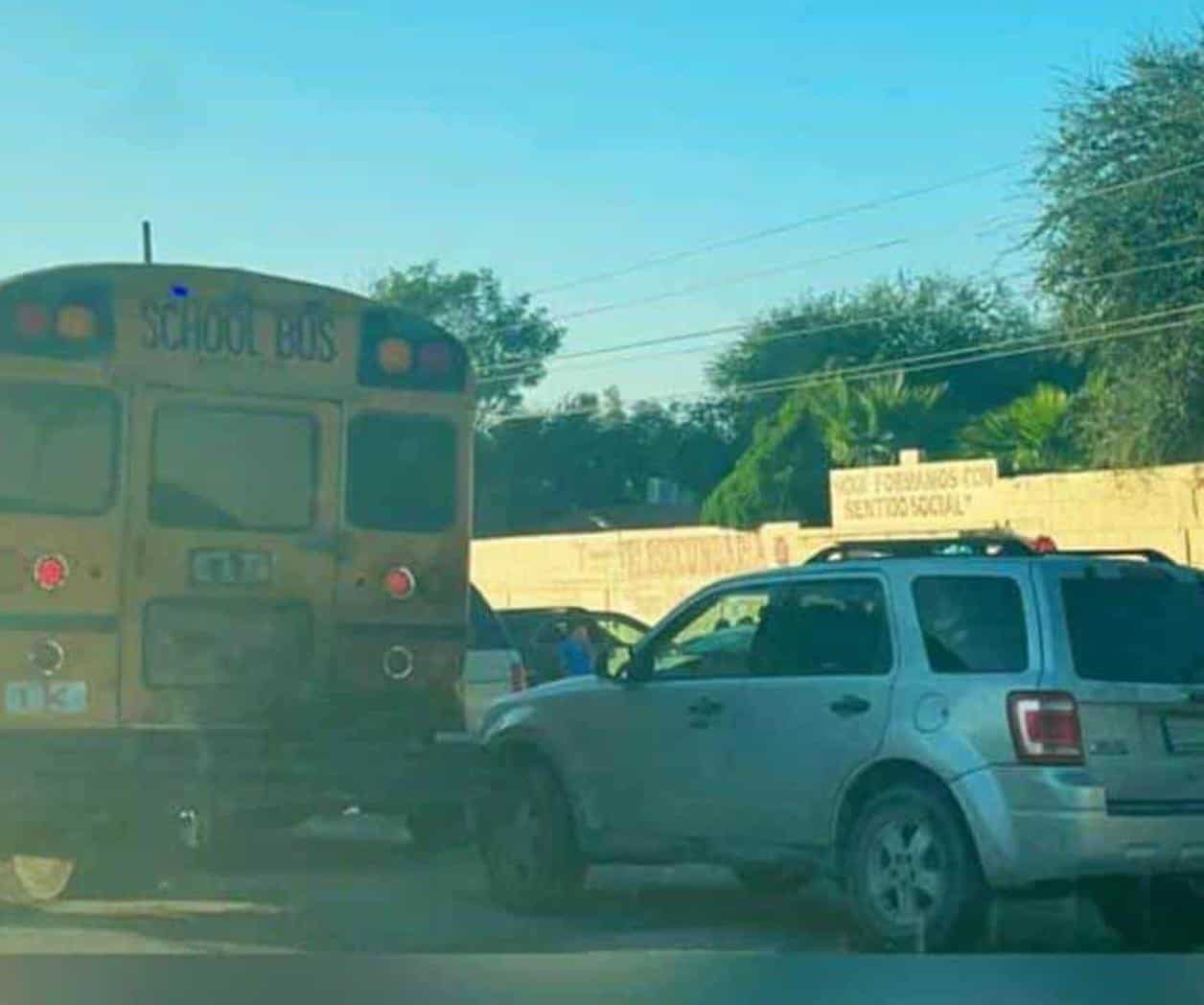 Vuelve caos vial en los planteles en inicio de clases en Reynosa