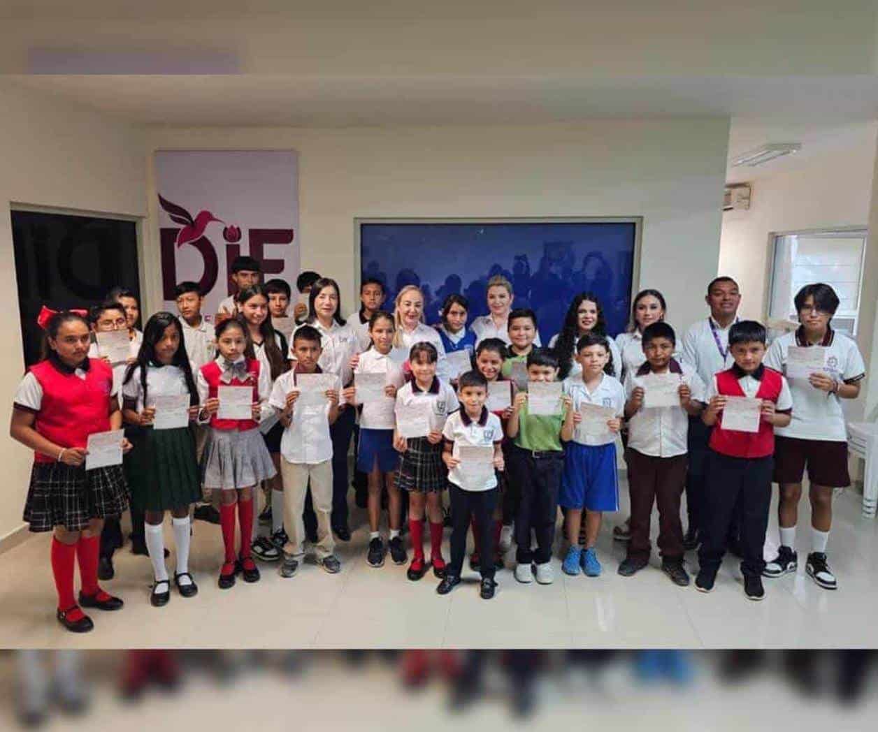 Abre DIF oferta de becas