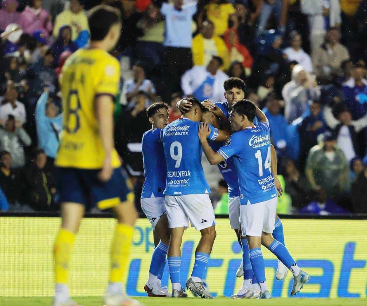 Cruz Azul receta goleada al América 4-1