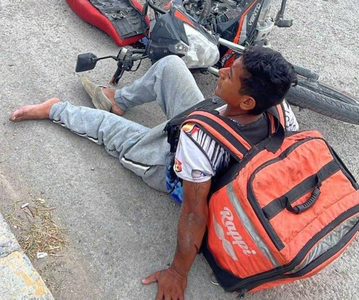 Fracturan a motociclista en choque con camioneta en Libramiento Monterrey-Reynosa Fracturan a motociclista en choque con camioneta en Libramiento Monterrey-Reynosa