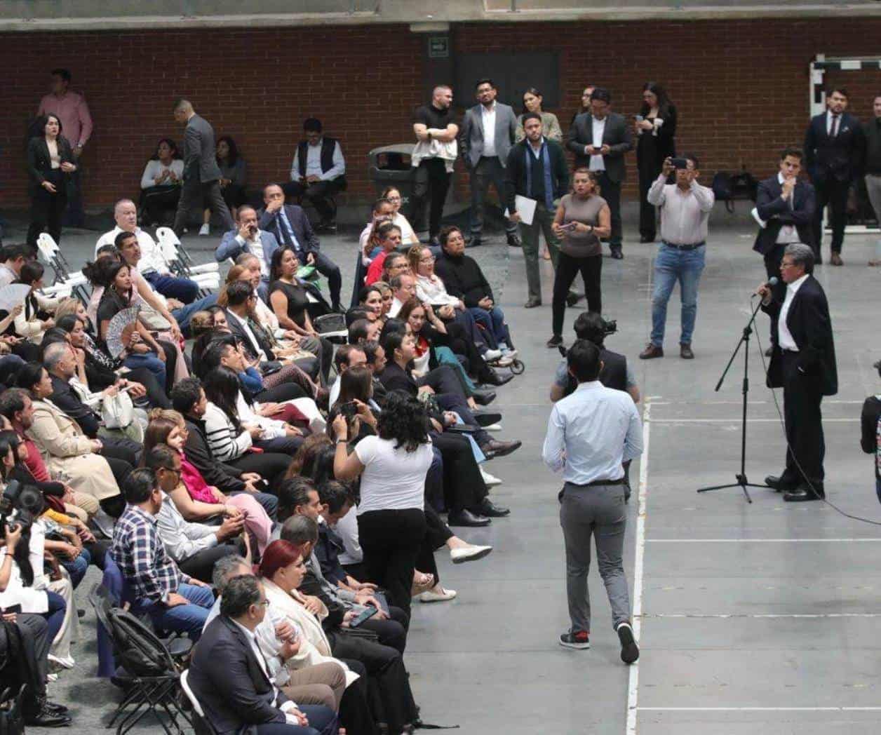 Debate legislativo de Diputados en Sala de Armas de Magdalena Mixhuca