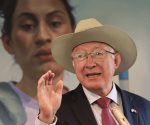 Seguimos trabajando pese a pausa de AMLO: Ken Salazar