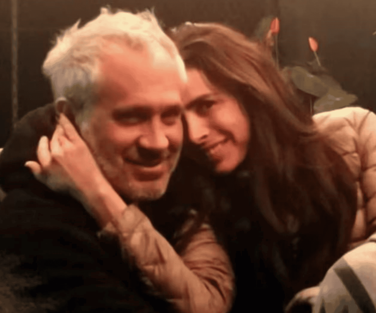 Esposa de Arath de la Torre lanza comunicado en apoyo del actor Esposa de Arath de la Torre lanza comunicado en apoyo del actor