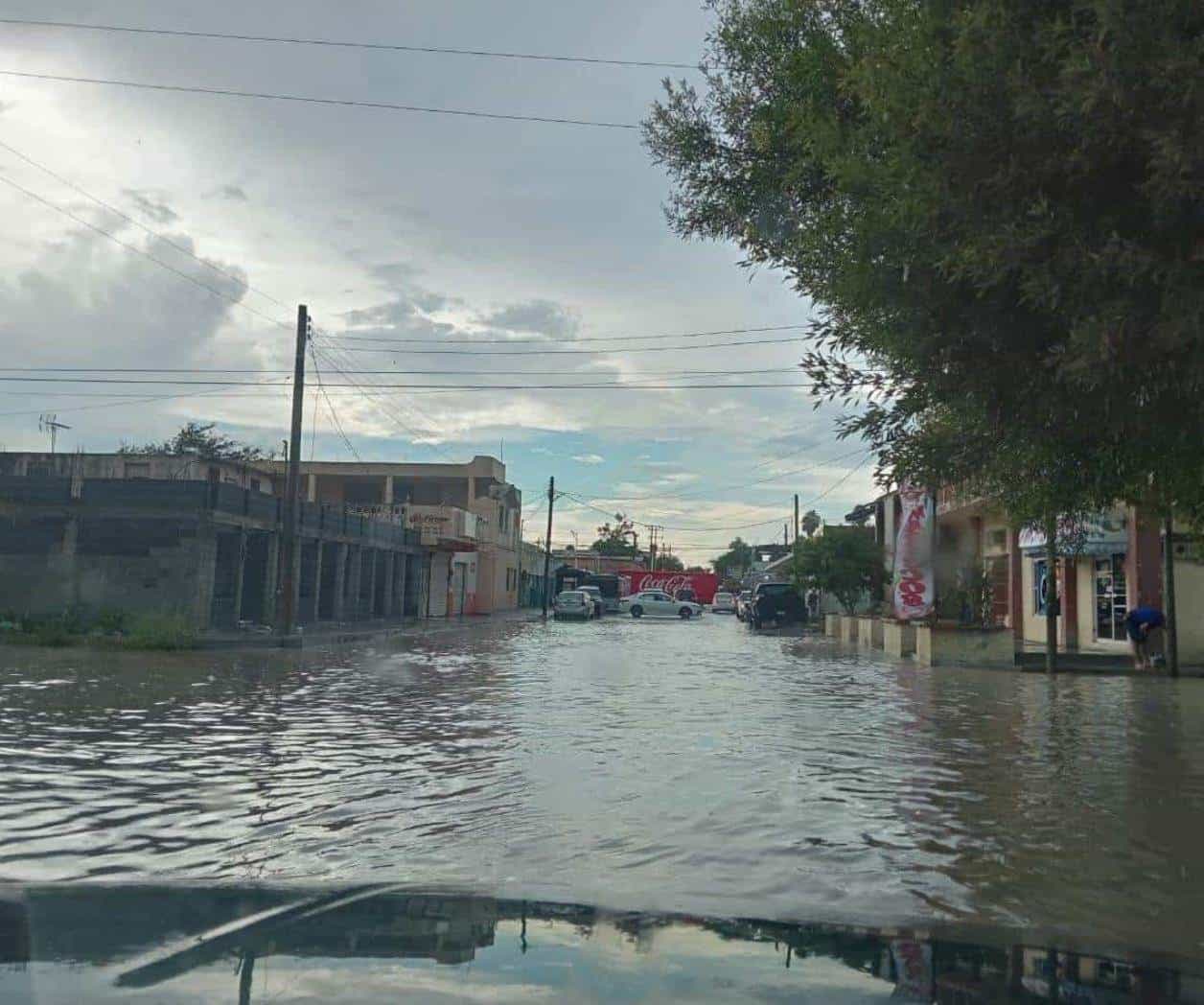 Se mantienen inundaciones Se mantienen inundaciones