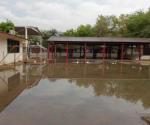 En la Escuela Primaria Ford Número 45: Suspenden las clases por encharcamientos