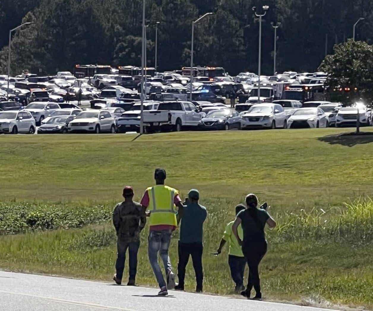 Tiroteo en secundaria: 4 muertos y 9 heridos