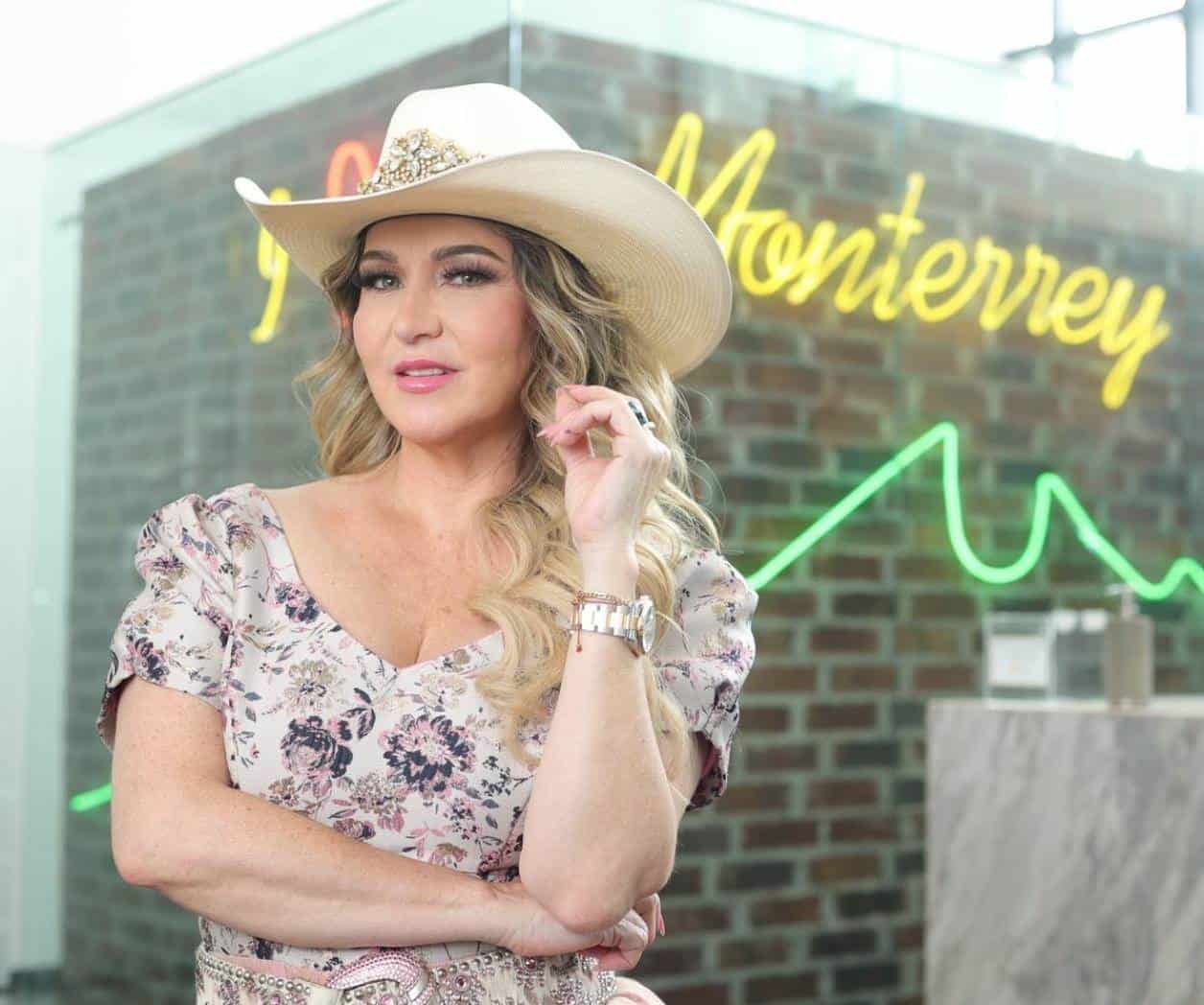 Alicia Villarreal ¡Está de regreso! Alicia Villarreal ¡Está de regreso!