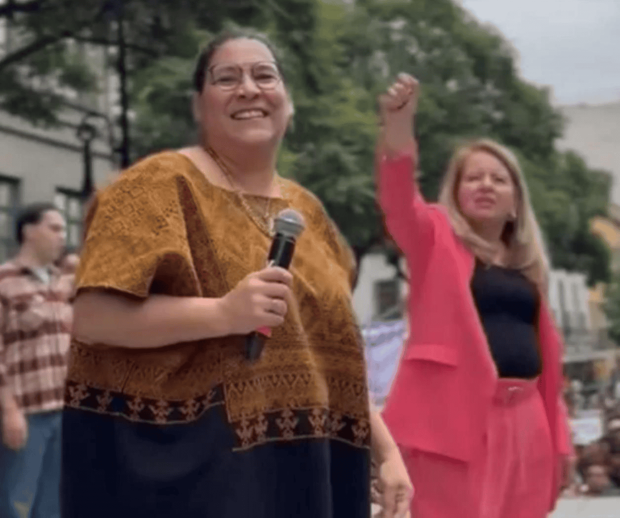 Encabezan ministras mitin en favor de reforma al PJ