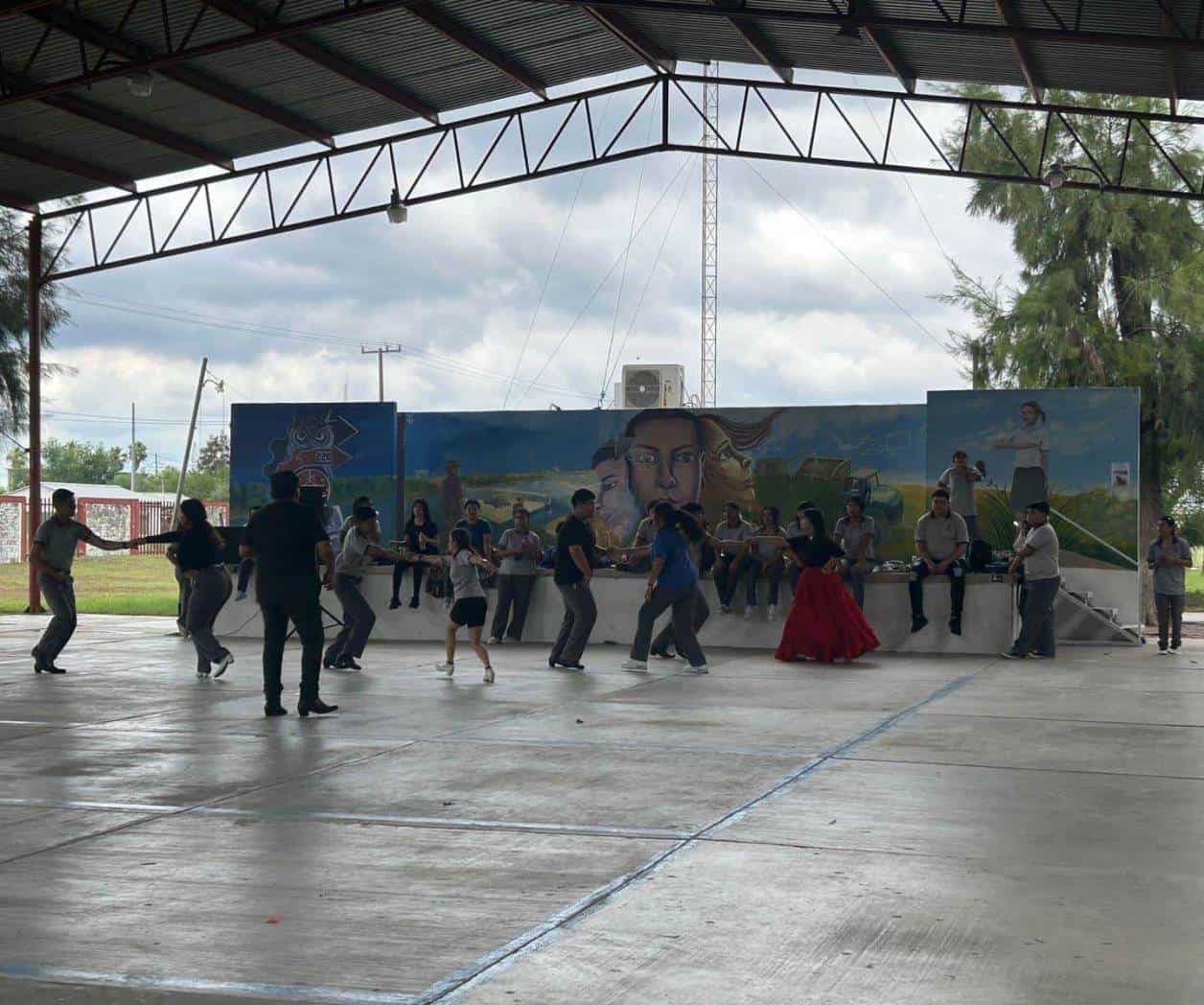 Activa CBTis 220 talleres culturales