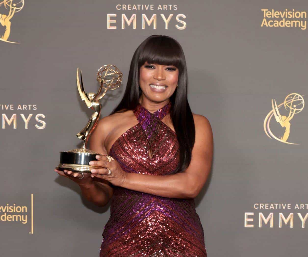 Angela Bassett : Gana su primer Emmy Angela Bassett : Gana su primer Emmy