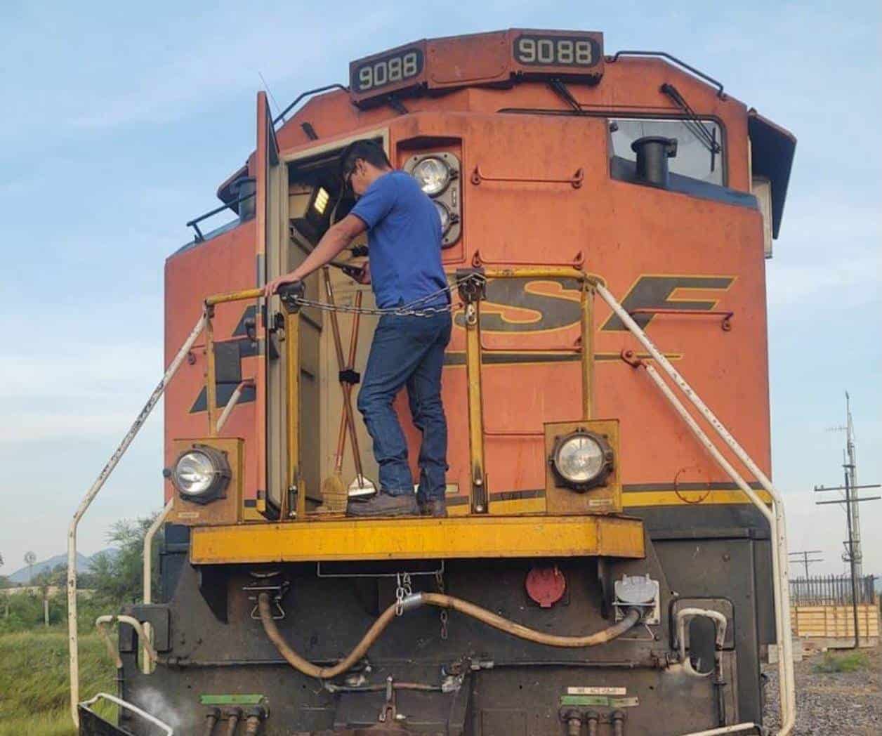 Tragedia en García: Hombre fallece tras ser arrollado por tren