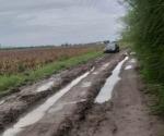 Por las fuertes lluvias: Caminos inaccesibles