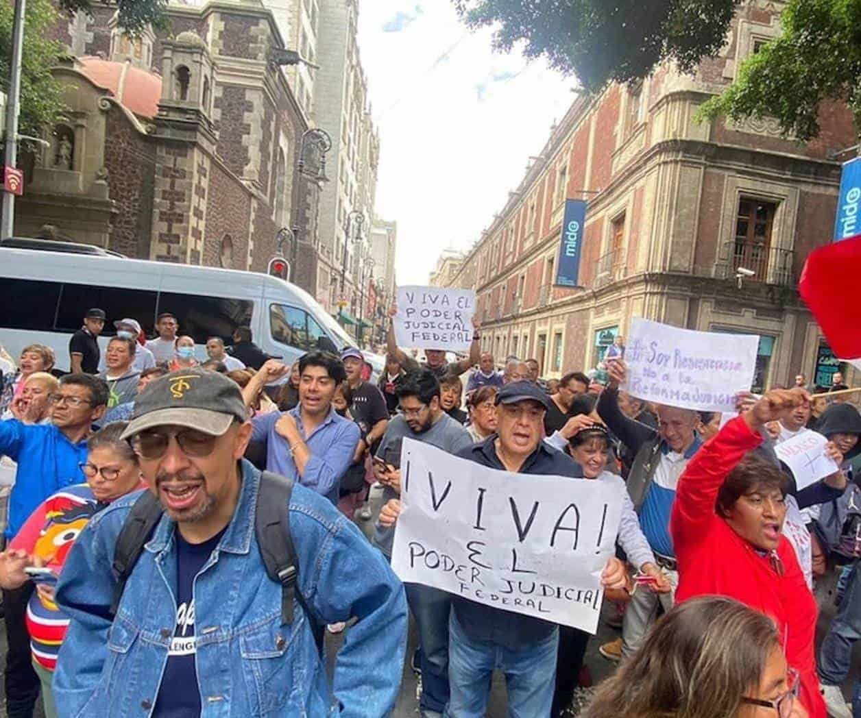 Protesta en el Congreso de la CDMX por Reforma Judicial