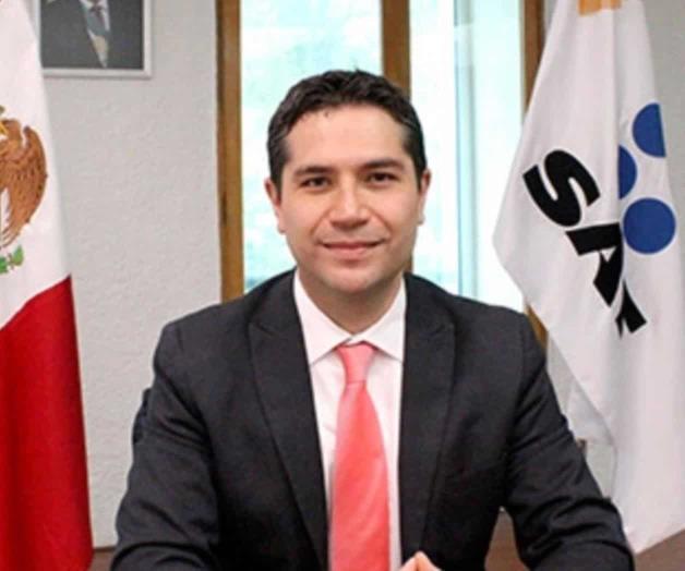 Se queda Antonio Martínez como titular del SAT