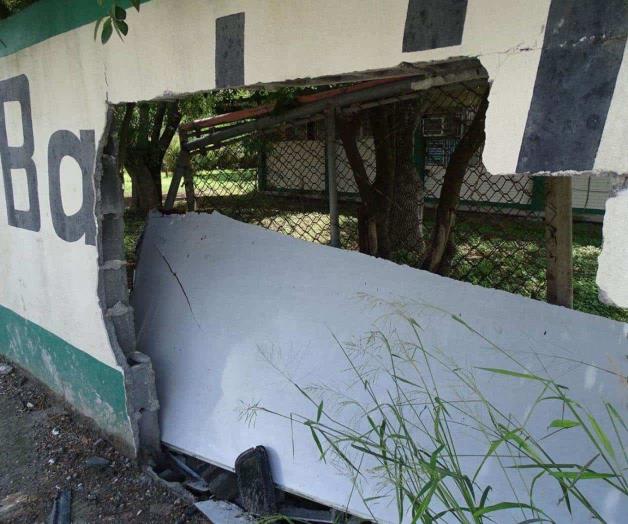 Impacta pared de plantel en Río Bravo y huye