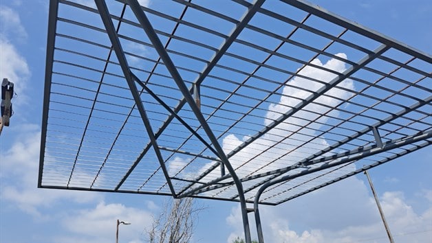 Invadido de maleza: Abandonan área verde en Colonia Módulo 2000 Rancho Grande