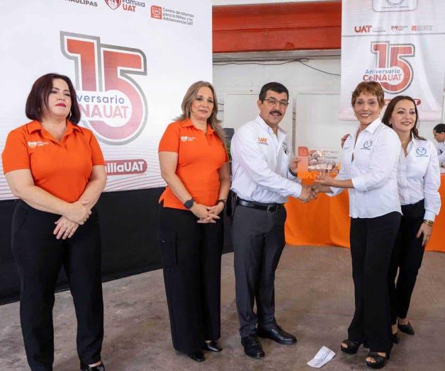 Cumple la UAT con educación bilingue Cumple la UAT con educación bilingue