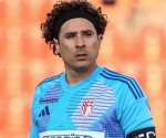 Todavía tengo energía para seguir jugando, afirma Guillermo Ochoa