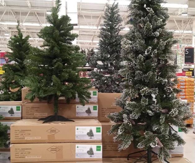 Llega la Navidad a los comercios de Reynosa