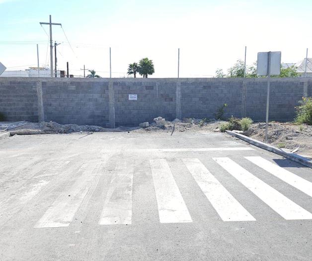 Derribarán barda hecha por vecinos en Colonia Valle Alto de Reynosa Derribarán barda hecha por vecinos en Colonia Valle Alto de Reynosa