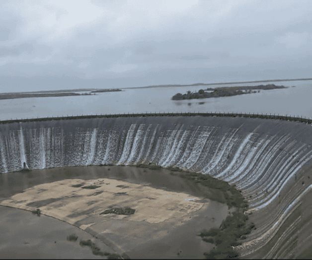 Se espera la llegada de más agua: Presa Marte R. Gomez al 100%