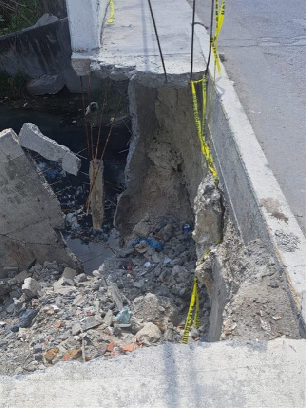 Riesgo de derrumbe en puente vehicular de la colonia Renacimiento