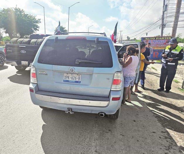 Descuido de conductor causa choque en Bulevar Morelos de Reynosa Descuido de conductor causa choque en Bulevar Morelos de Reynosa