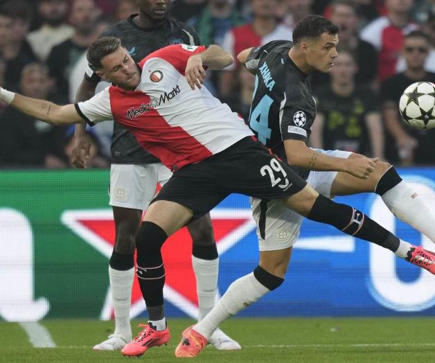 Golea Leverkusen a Feyenoord de ´Santi´