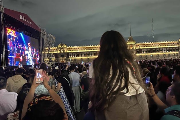 Homenaje a Juan Gabriel en el Zócalo de la Ciudad de México