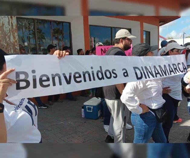 Reciben con protestas a AMLO en Matamoros