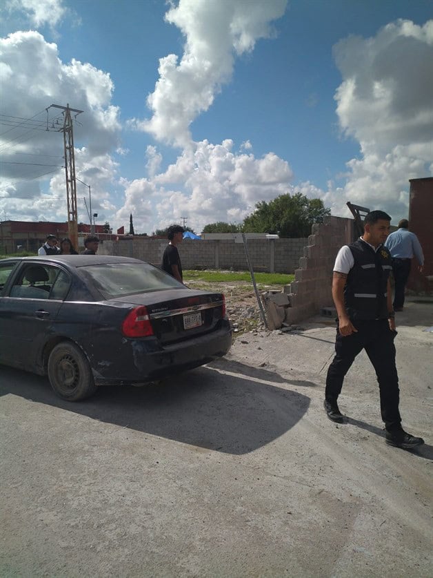 Menor conduce a alta velocidad y choca con barda en Río Bravo