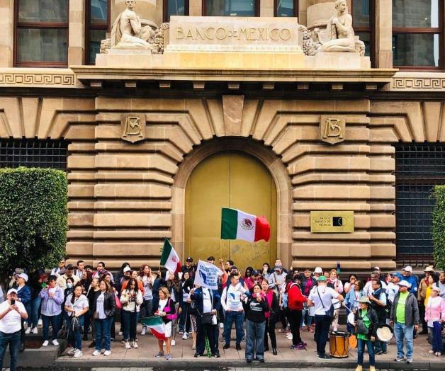 Protesta del Poder Judicial en Banxico por Reforma Judicial