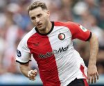 Baja de Santiago Giménez en Feyenoord por lesión