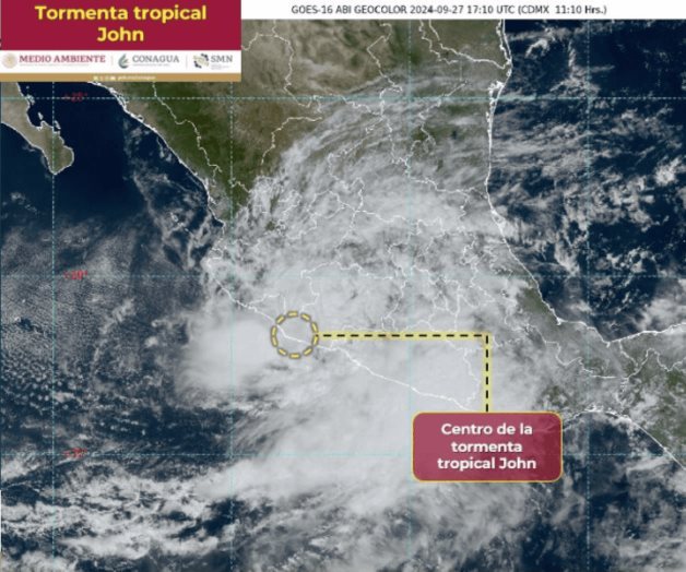 John toca tierra en Michoacán como tormenta tropical