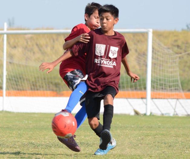 Lanzan convocatoria a equipos de futbol para eliminatoria municipal