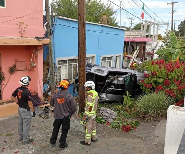 Accidente de tránsito con lesionados en Santiago, NL