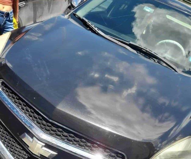 Hurtan vehículo en la Morelos: Pegan roba-carros en la madrugada