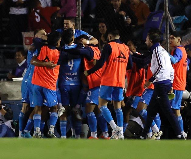 ¡A toda marcha! Cruz Azul vuelve a ganar y sigue como líder