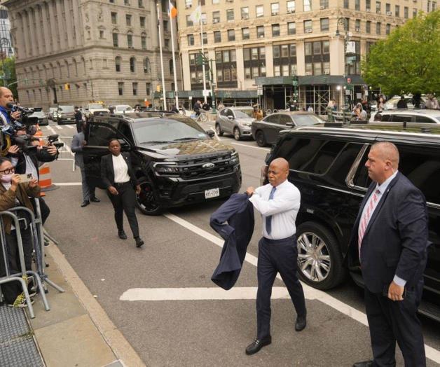 Fiscalía dice que presentará más cargos contra alcalde de Nueva York Fiscalía dice que presentará más cargos contra alcalde de Nueva York