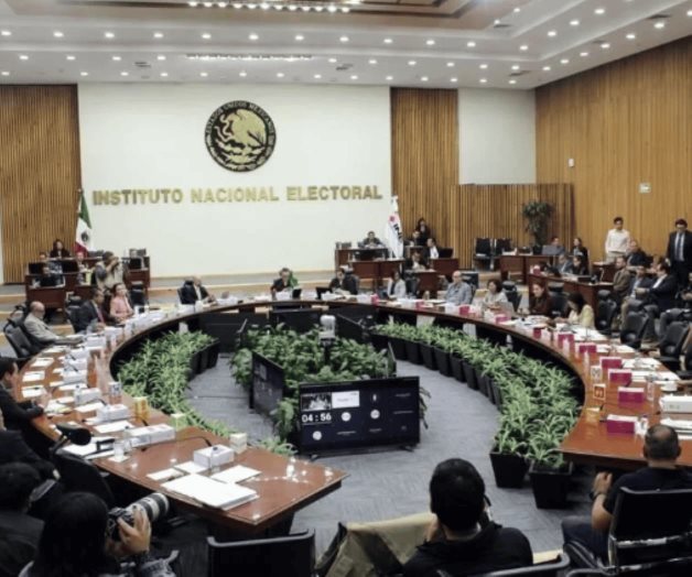 Recibe INE suspensiones de elecci&oacute;n al PJ