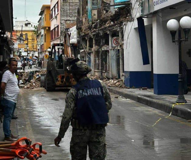 Realizan labores de emergencia tras derrumbe del Hotel Progreso de Tampico