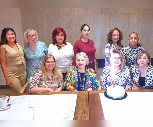 Festejan a Lizbeth Festejan a Lizbeth