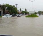 ´Golpean´ aguaceros a Río Bravo: Autos varados, inundaciones, comercios sin ventas