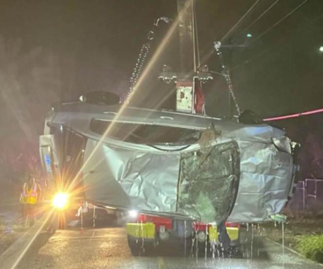 Rescatan a dos de morir ahogados Rescatan a dos de morir ahogados