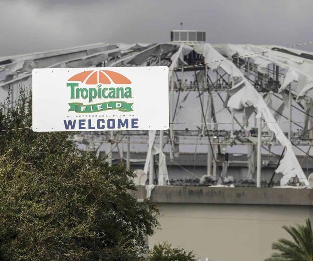 Severos daños en el estadio Tropicana Field por el paso del Huracán Milton