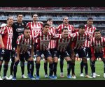 Posibles candidatos para dirigir a Chivas