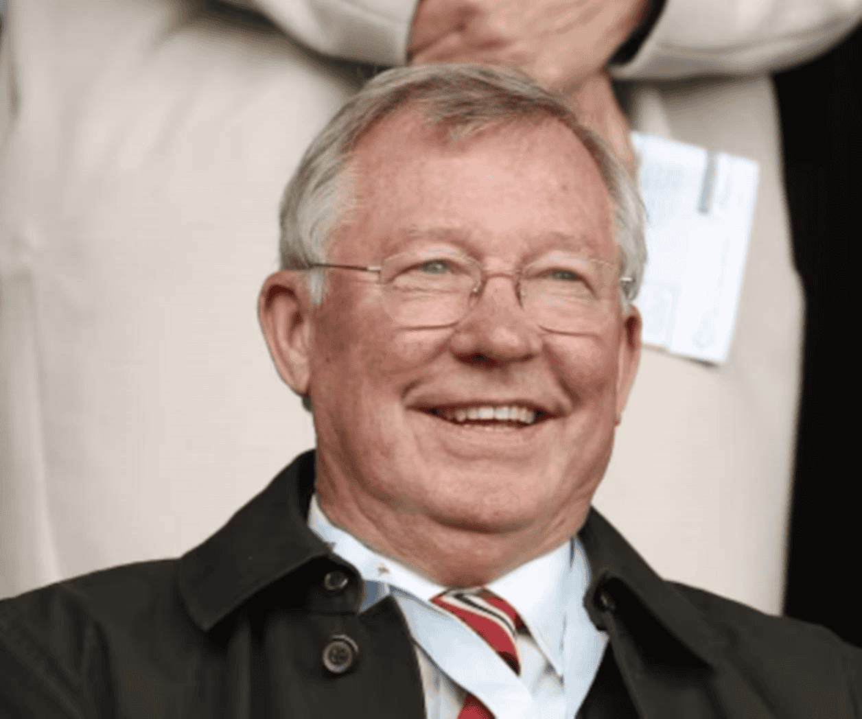 Alex Ferguson es despedido del Manchester United tras recortes en el club Alex Ferguson es despedido del Manchester United tras recortes en el club